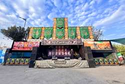 برپایی موکب پنج تن آل عبا در مقابل ورودی توزیع برق شهرستان ری