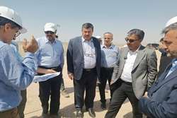 بازدید مدیرعامل شرکت توزیع نیروی برق استان تهران از روند ساخت نیروگاه های خورشیدی در شهرستان ری