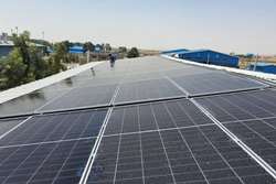 پنل گذاری پروژه خورشیدی 200 کیلوواتی انبار مرکزی شهرستان ری شرکت توزیع برق استان تهران