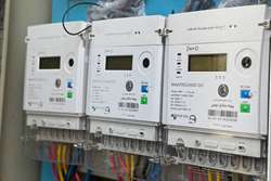 کاهش ۲۰۰۰ مگاواتی مصرف برق با کنتورهای هوشمند