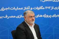 توسعه تجدیدپذیرها و طرح‌های بهینه‌سازی مصرف انرژی در راستای رفع آلودگی هوا در تهران است