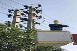 آماده باش شرکت توزیع برق استان تهران برای تامین برق پایدار حوزه ها و مراکز رای گیری انتخابات